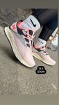 Кросівки wmns under armour ua hovr flux mvmnt