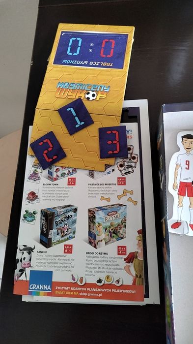 Gra kosmiczny wykop piłka nożna Lewandowski