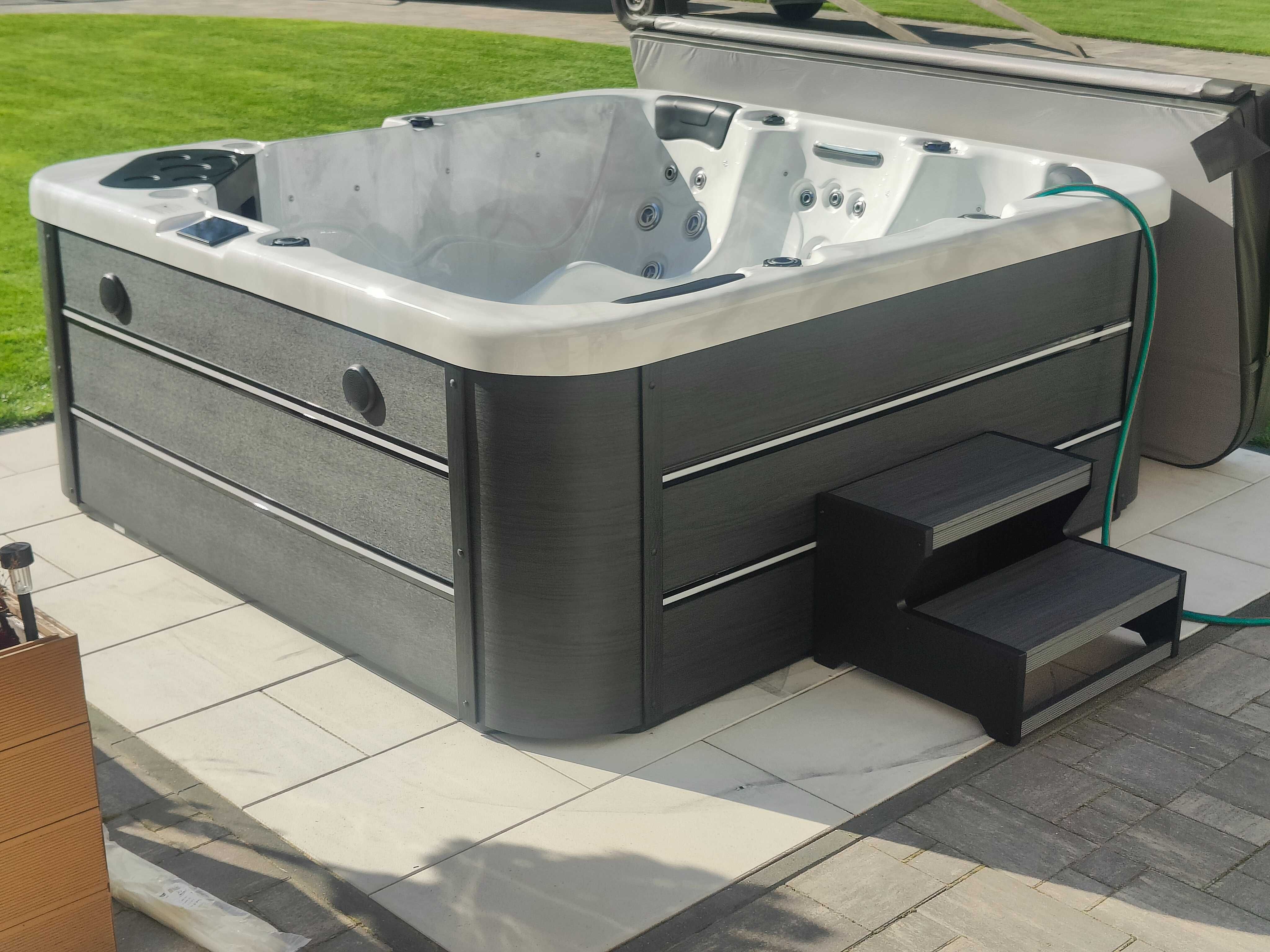 Całoroczne ogrodowe jacuzzi , Balboa Touch 4, bluetooth, raty