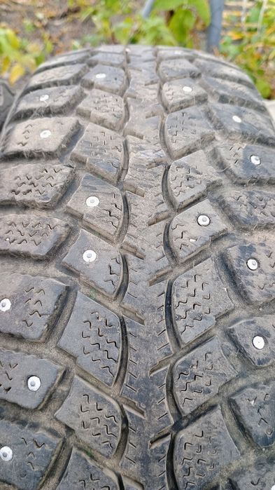 Зимова шипована резина