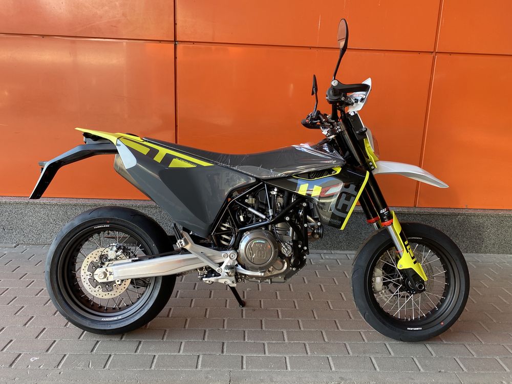 Мотоцикл Husqvarna 701 SUPERMOTO/2023/Новий/Документи/Гарантія