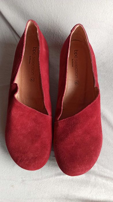 Nowe skórzane czółenka Bonprix 42 zamsz