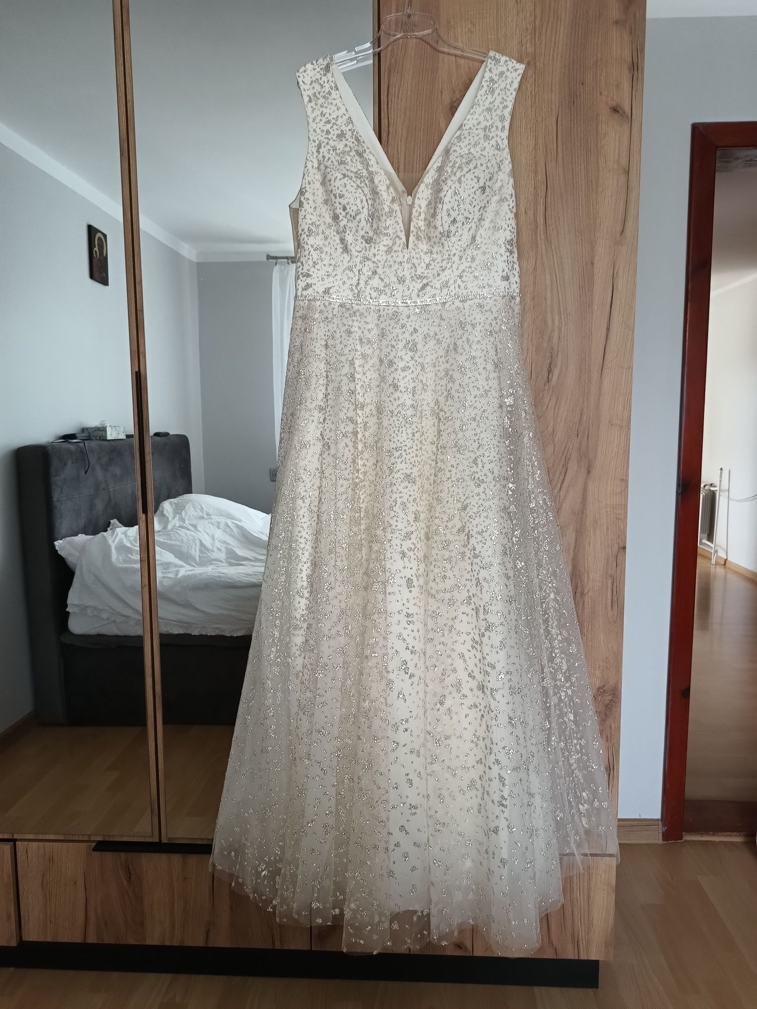Suknia ślubna Plus Size Chassmi