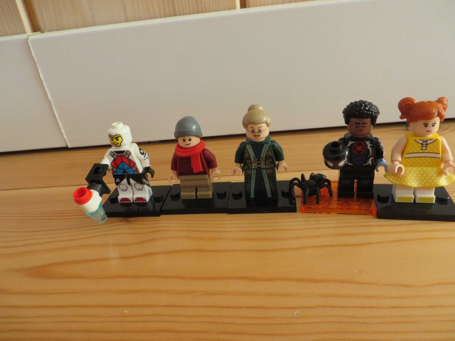 lego harry potter, marvel, disney, minifigures, kevin sam w domu.