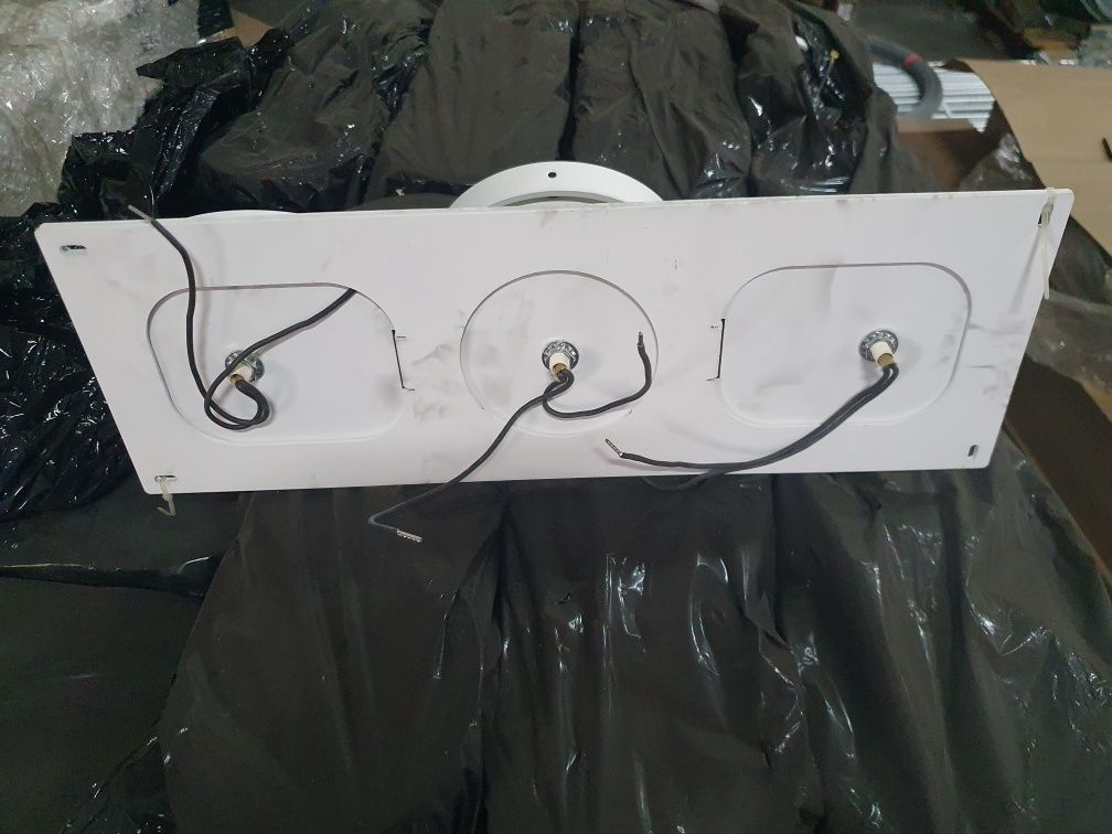 Lampa potrójna Labra nowa