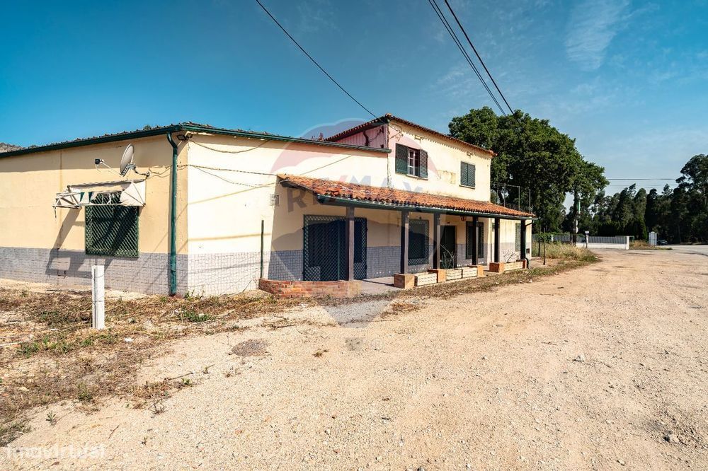 Moradia T4 para venda