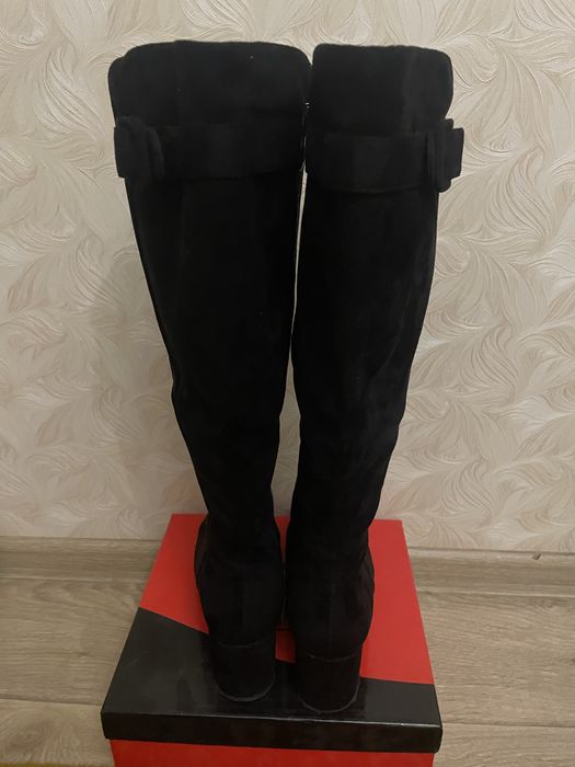 Продам женские сапоги