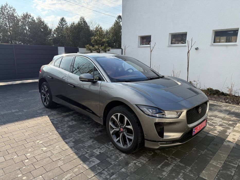 Jaguar  I-pace.