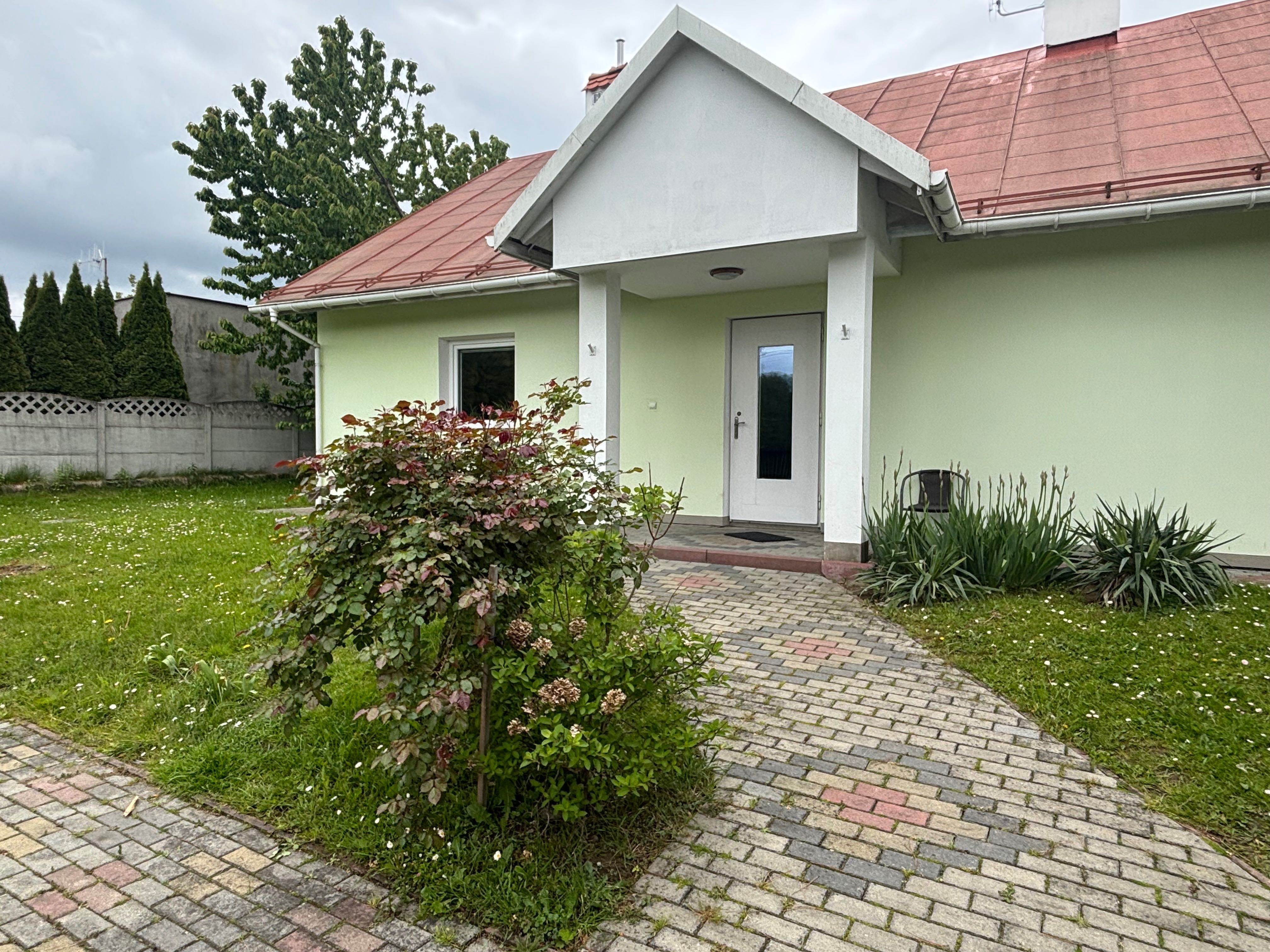 Dom jednorodzinny Krasne