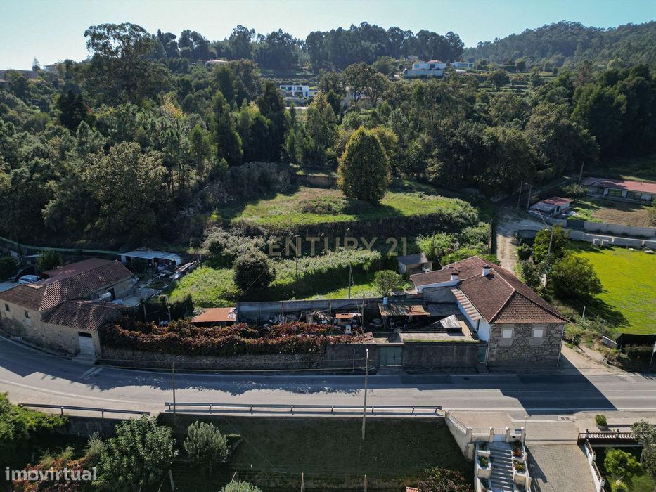 Moradia T3 + 2 em Abade de Neiva, Barcelos