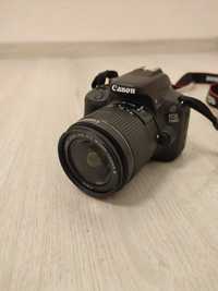 Цифровий фотоапарат Canon EOS 100D