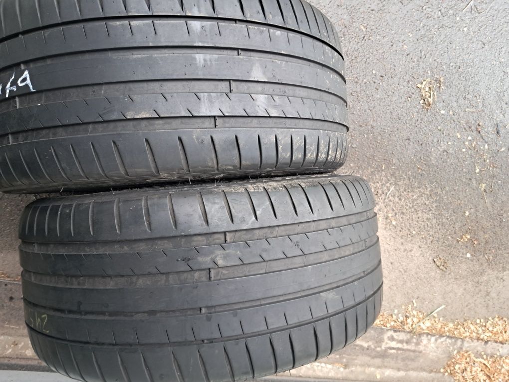 245/40/17 Michelin