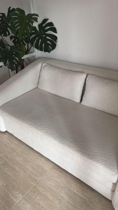 sofá-cama Dalila de 2 lugares, em tecido bouclé / creme
