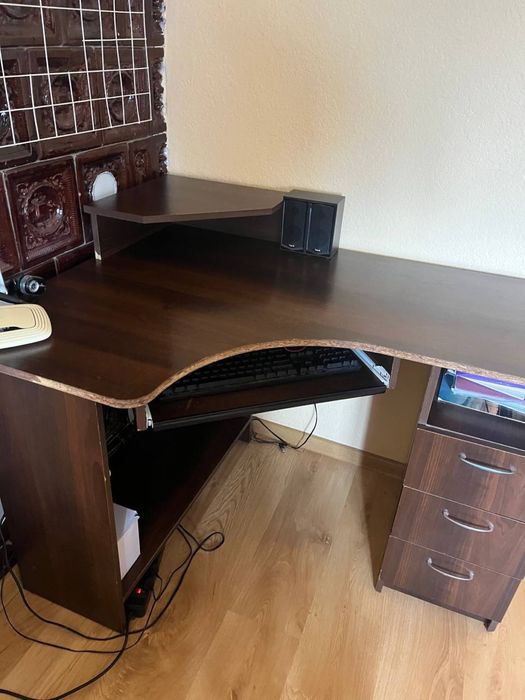 Стіл компютерний