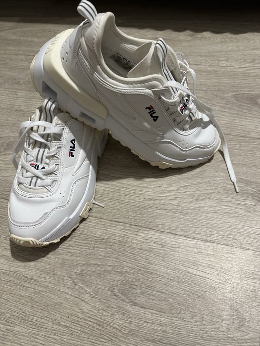 Продаю Кросівки Fila upgr8