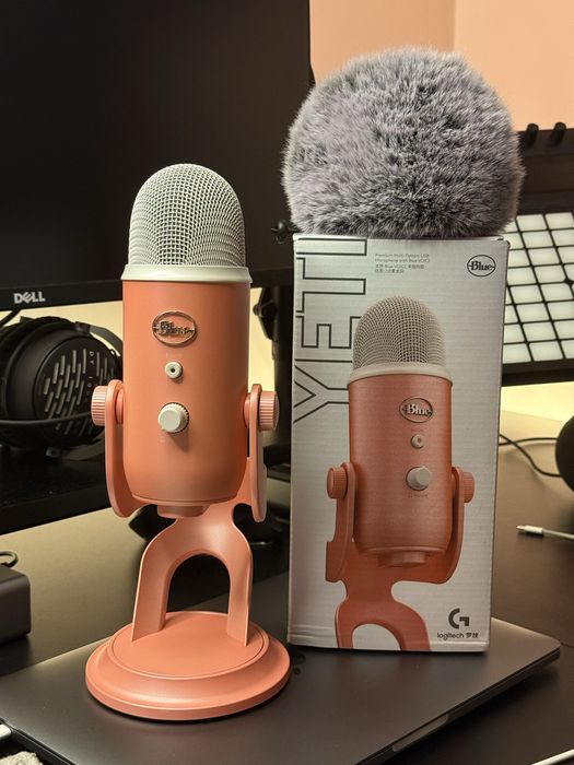 Мікрофон Blue Yeti Aurora pink