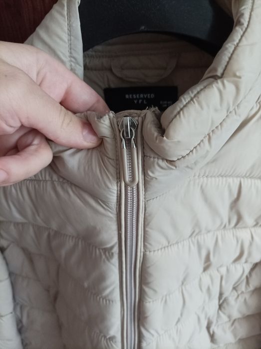 Демі куртка Reserved жіноча