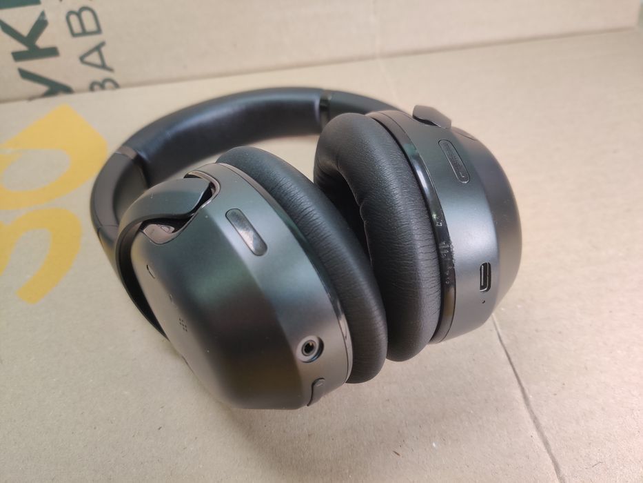 Навушники JBL Tour One M2. Чорні
