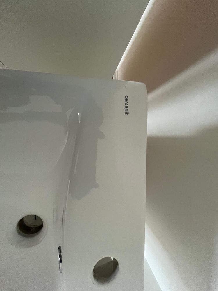 Szafka z umywalką do łazienki Cersanit