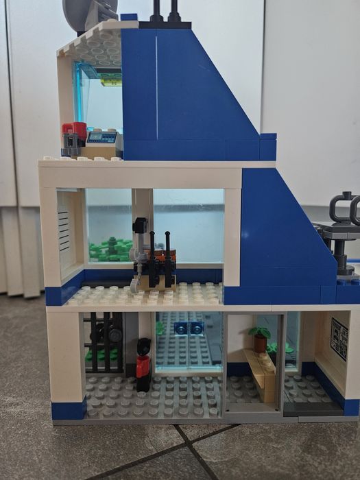 LEGO City 60316 Posterunek Policji