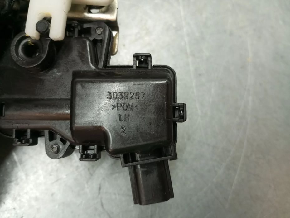 Fechadura / fecho porta trás esquerdo DACIA Spring