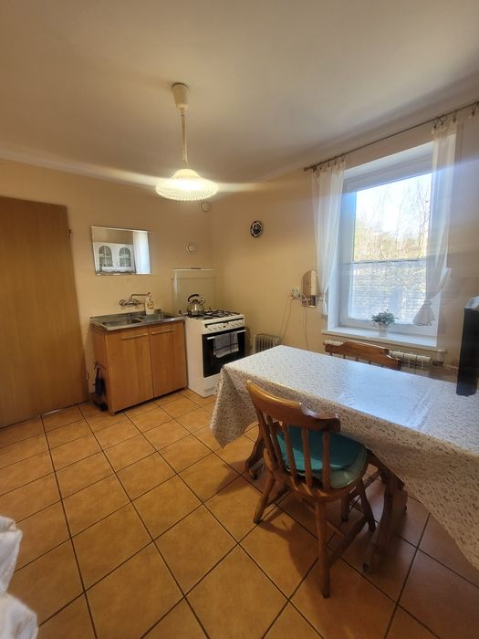 Dom z 2002 roku parterowy 75m2 z poddaszem.działka 1320 m2