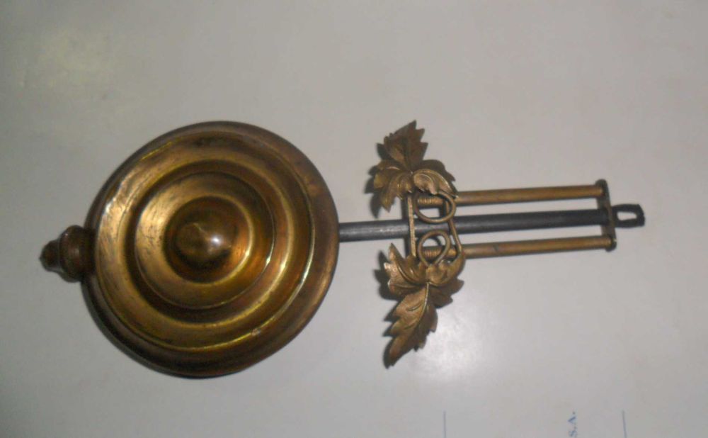 Relógio antigo de 1877 a funcionar