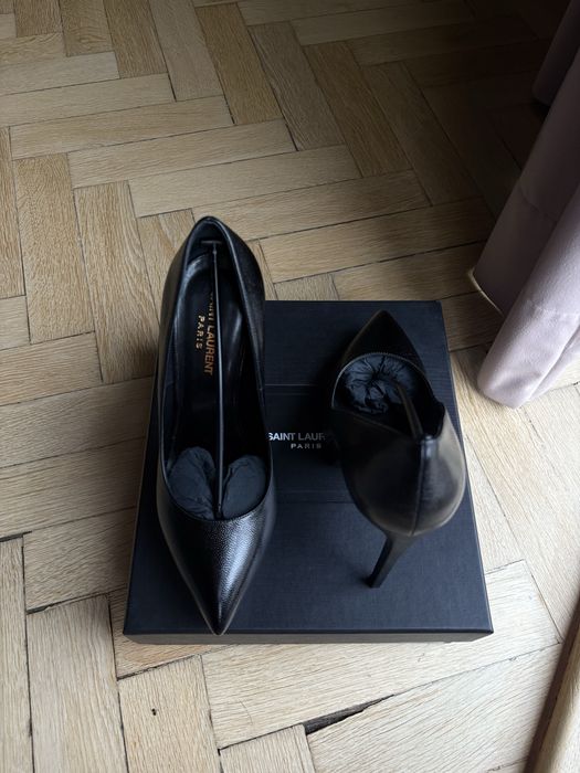 Czarne szpilki YSL