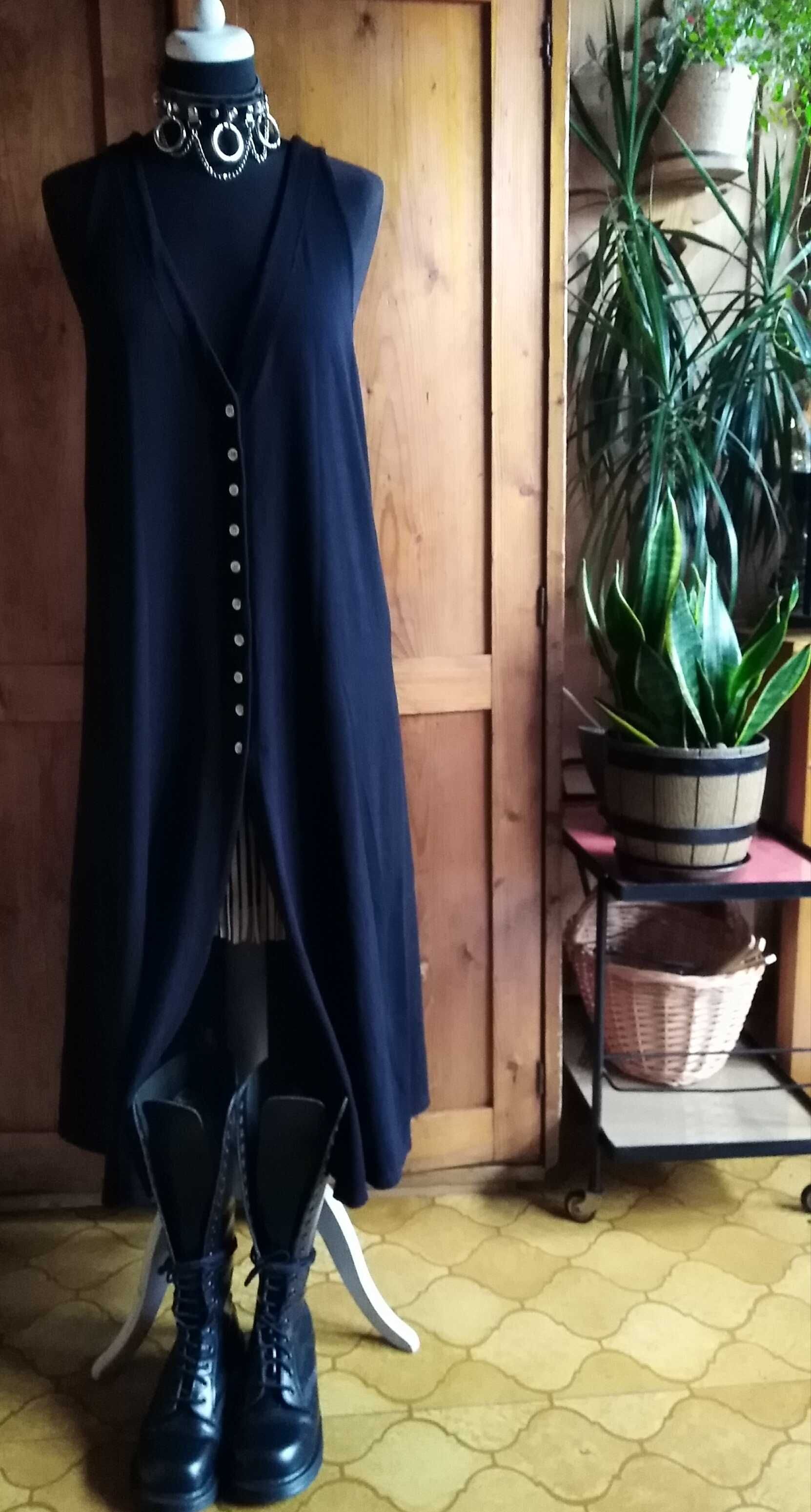 LAUNDRY czarna długa narzutka/kamizelka lycra guziki grunge goth 38 M