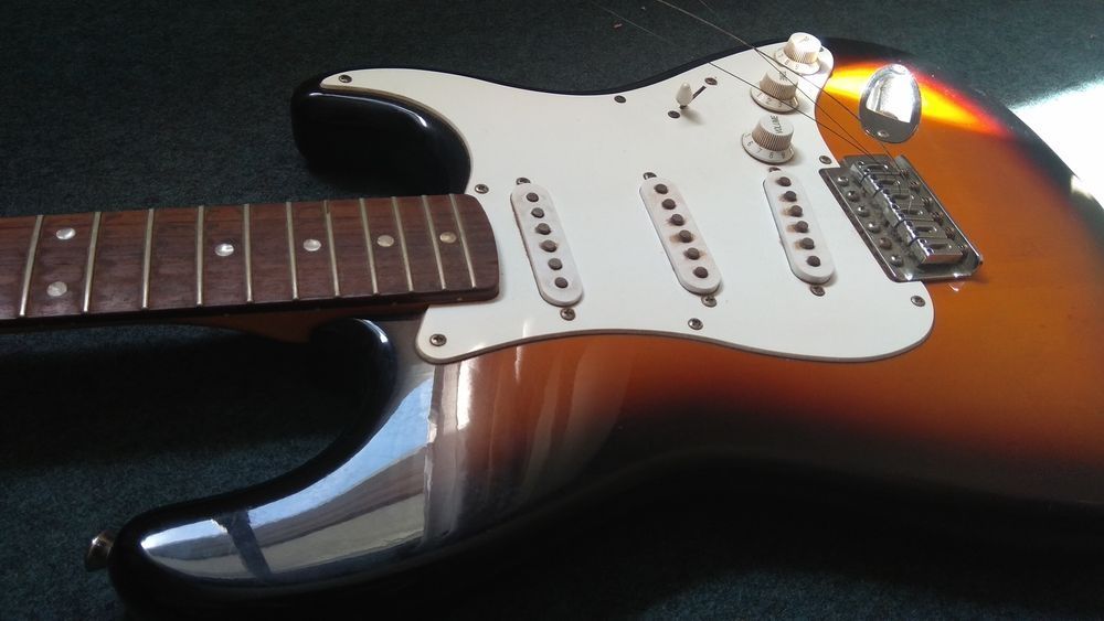 Fender squier guitarra eletrica Stratocaster