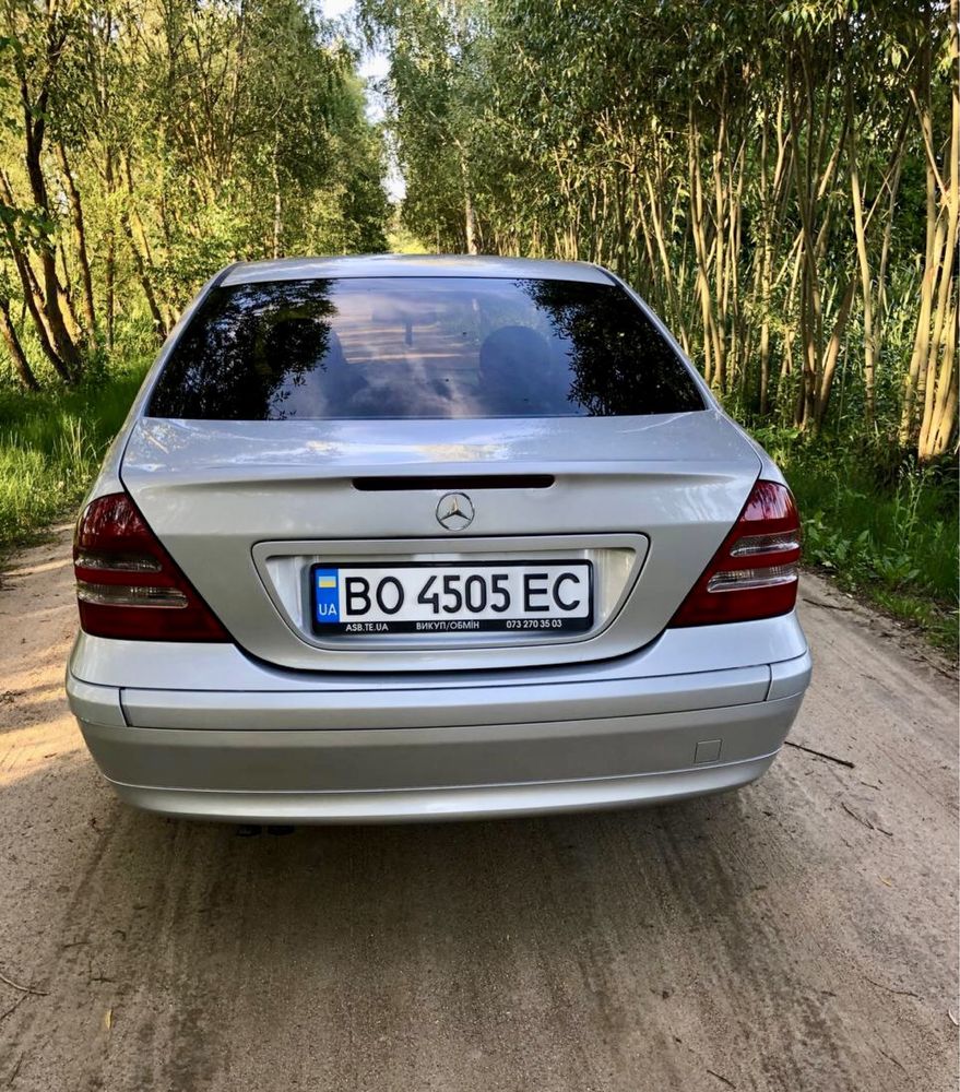 Merceges Benz C 200
