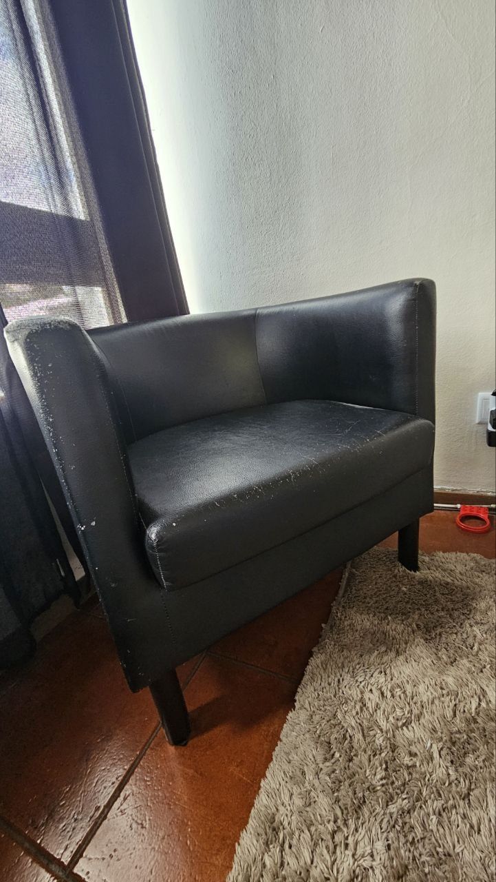 Poltronas em bom estado de conservação