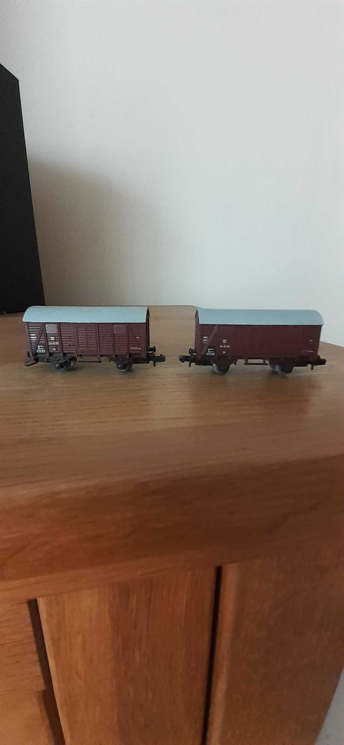 PIKO Lokomotywa spalinowa z 5 wagonami Skala N