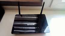 Niezawodny router Wi-Fi Netgear R6220 AC1200