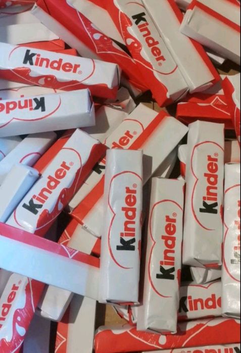 Молочний шоколад Кіндер з вершковою начинкою
