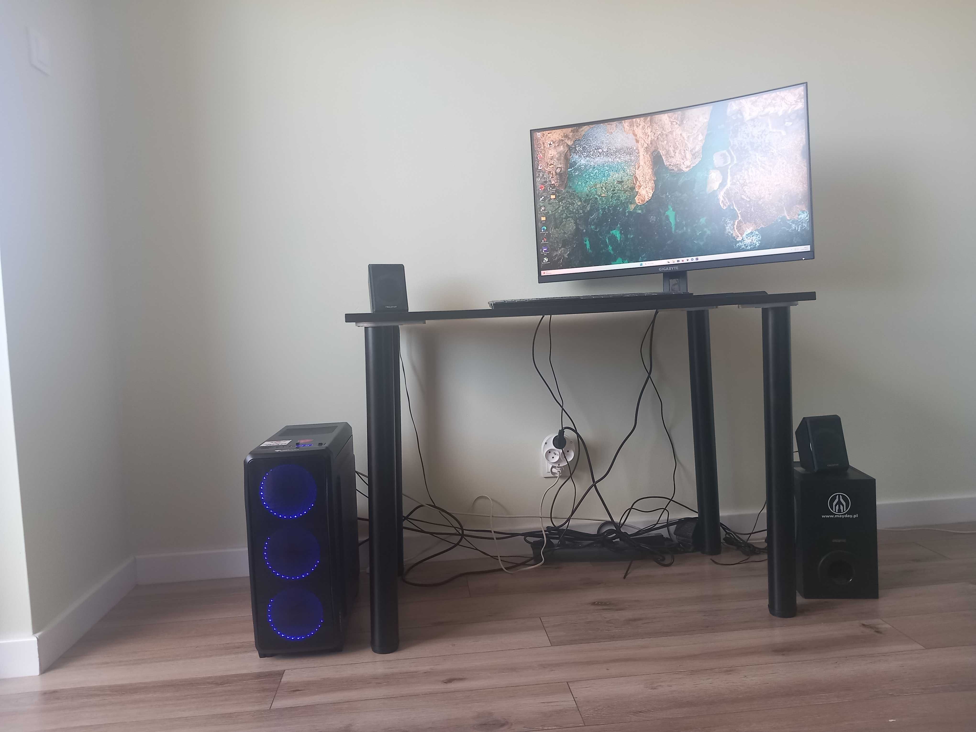 Komputer Gamingowy Ryzen 5 5600X/RX6800XT + Monitor 32' 165hz,