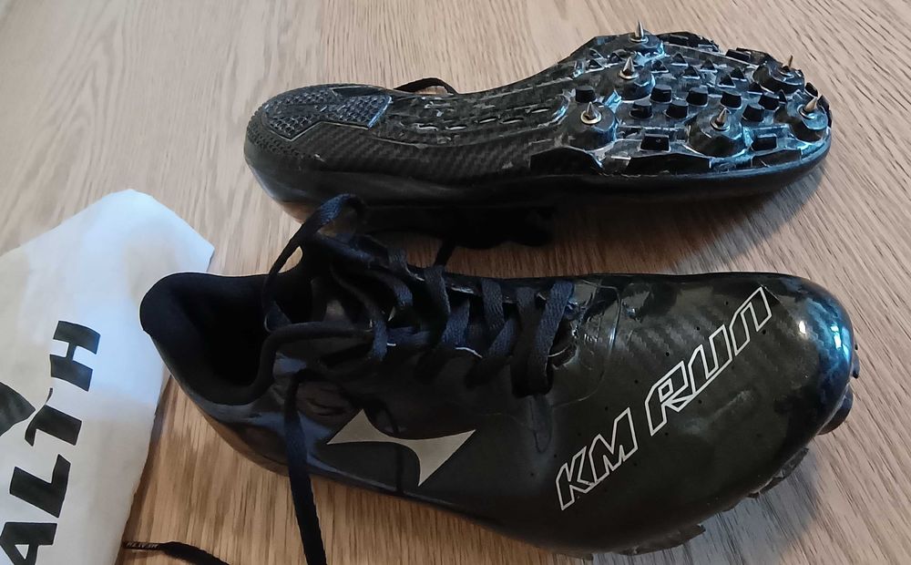 Кросівки шиповки бігові, легка атлетика. Health 40 розмір.