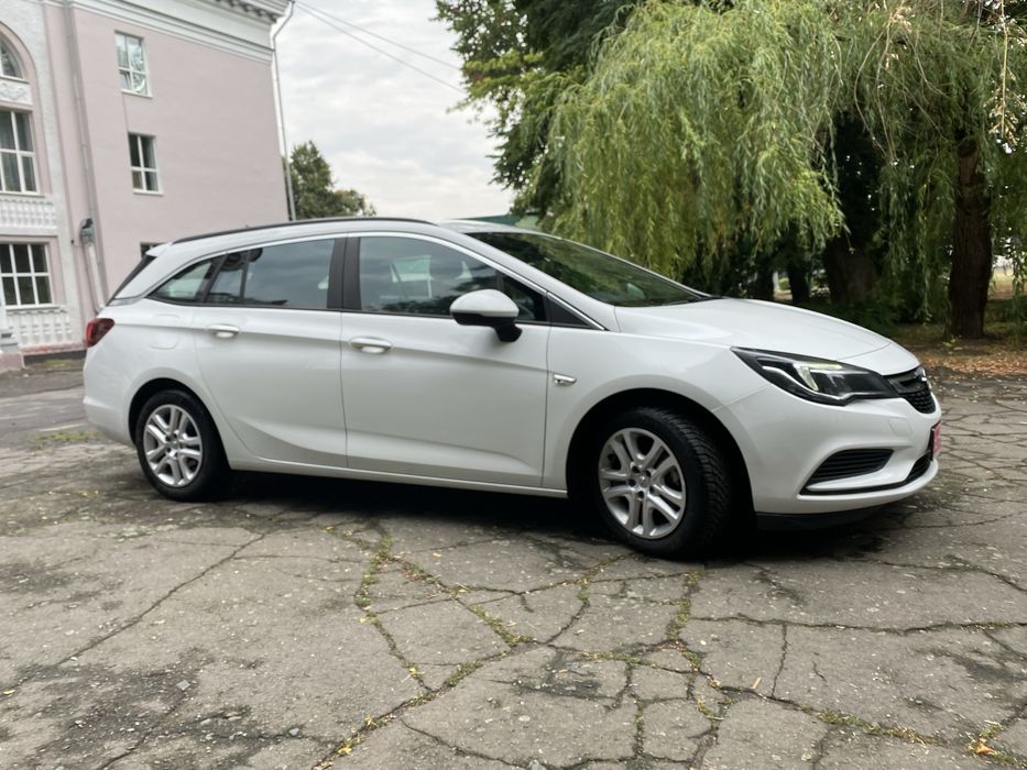 Продам OPEL ASTRA 2018 рік
