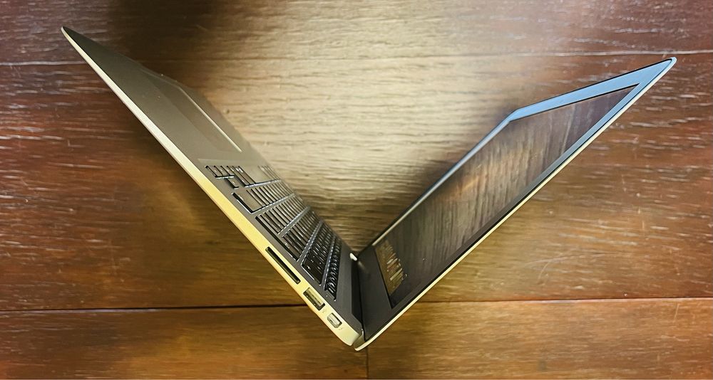 MacBook Air A1369 stan idealny Komplet