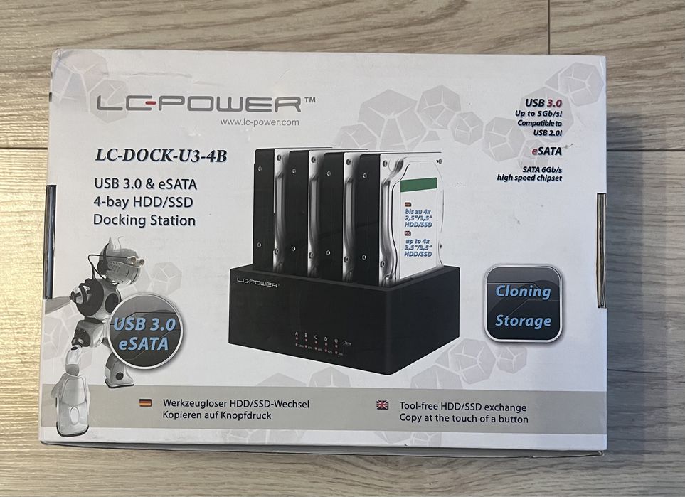 Док-станція LC-Power для 4 x SATA HDD/SSD 3.5"/2.5" (LC-DOCK-U3-4B)