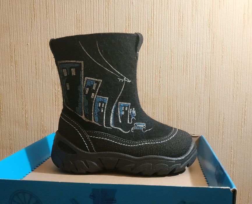 Валенки детские. Фирма Котофей р. 31-26