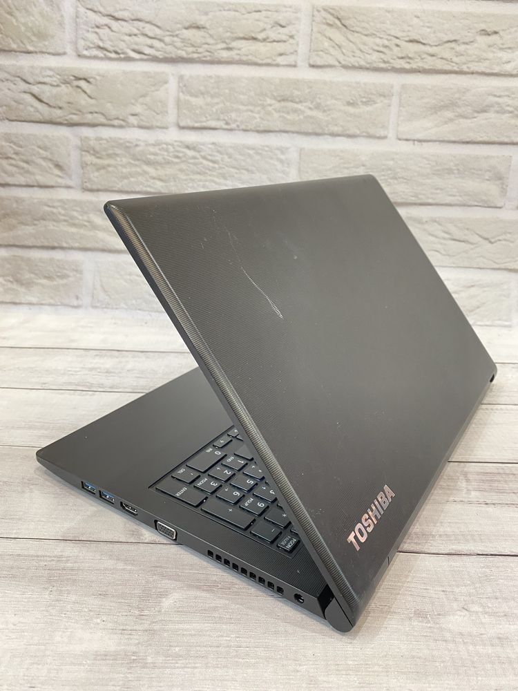 Ноутбук Toshiba Satellite Pro 15.6’’ i5-5200U 8GB ОЗУ/ 128GB SSD