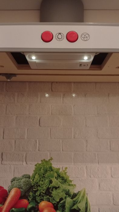 Zabawkowa drewniana kuchnia dziecięca