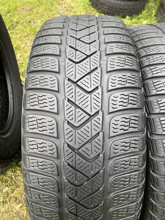 Opony zimowe Pirelli Sottozero 3  215/60/16