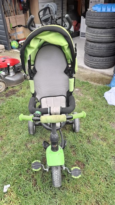 Rowerek Trójkołowy z daszkiem,koszem i kierownicą.