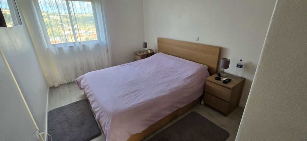 Cama com 4 gavetões + mesinhas cabeceira