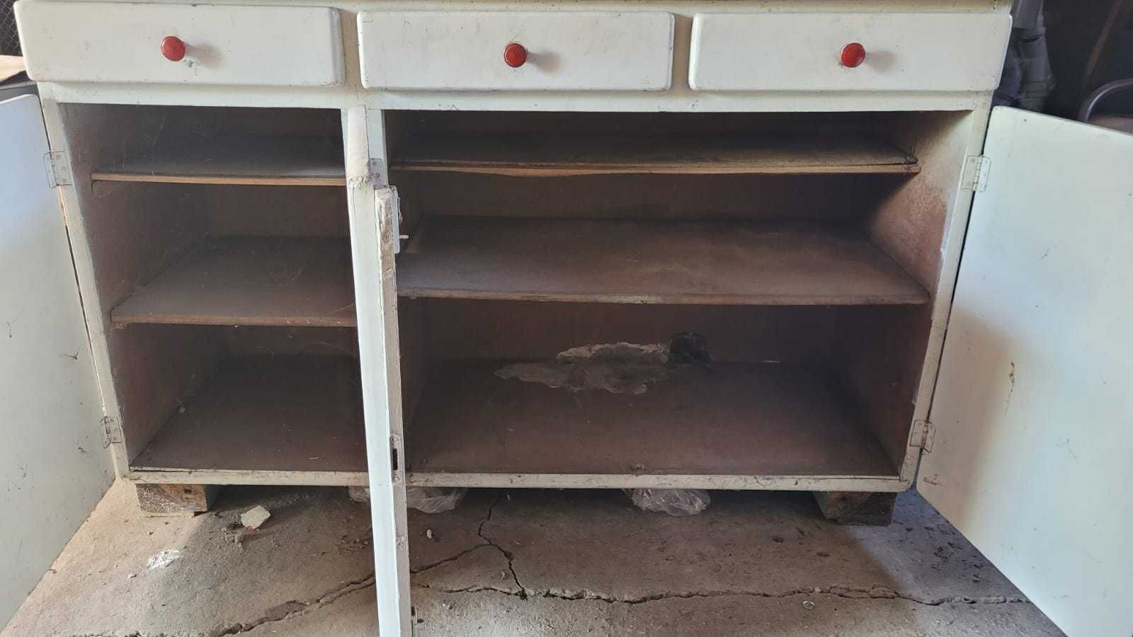 Kredens do kuchni