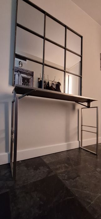 Lustro loftowe z konsolą