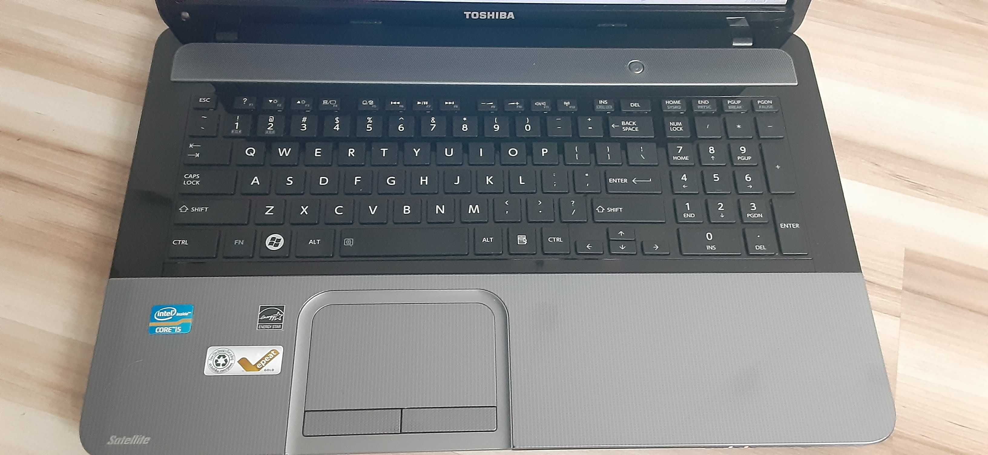Toshiba Satellite 17,3Cali/lHD+/Win10/Ram8/256SSD/WiFi/HDMI/Bluetooth