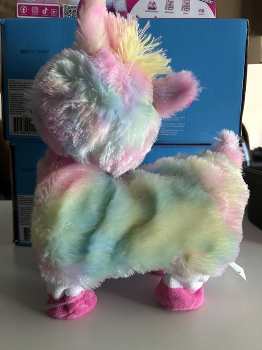 Brinquedo com música e dance